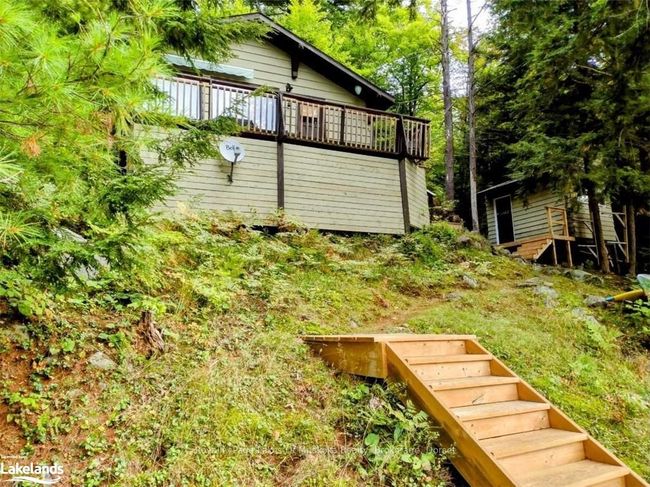 11001 Crane Lake Dr, House other with 3 bedrooms, 1 bathrooms and 2 parking in Dorset ON | Image 5