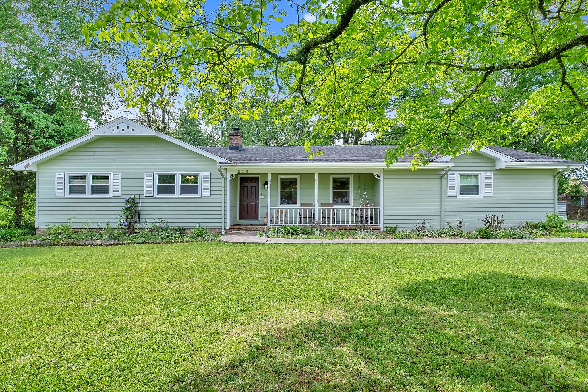 Jackson Heights Rd, Columbia, TN 38401