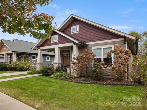 32 Bungalow Way, Brevard, NC, 28712-0290 | Card Image