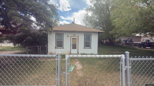 21 2nd St, Mountain View, WY, 82939-5008 | Card Image