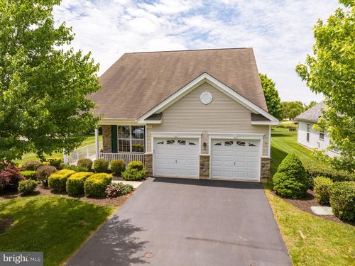 2040 Kingsview Rd, Macungie, PA, 18062-8020 | Card Image