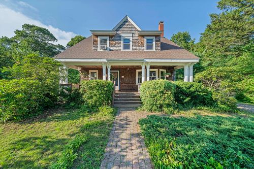 54 Brook Rd, Sharon, MA, 02067-1404 | Card Image