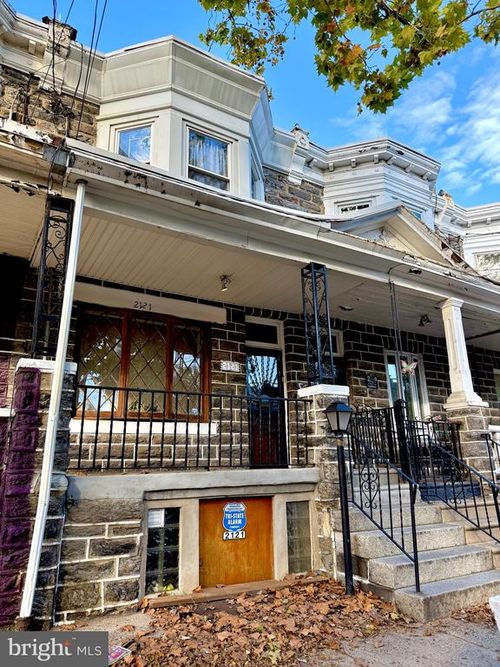 2121 W Indiana Ave, PHILADELPHIA, PA, 19132-1525 | Card Image