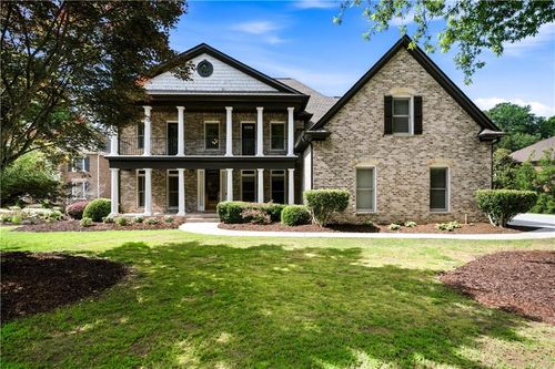 861 Woodleaf Park Dr, Smyrna, GA, 30126-7618 | Card Image