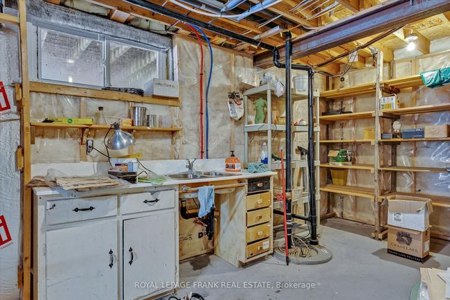 18 E Beehive Dr, House other with 3 bedrooms, 2 bathrooms and 10 parking in Bobcaygeon ON | Image 36