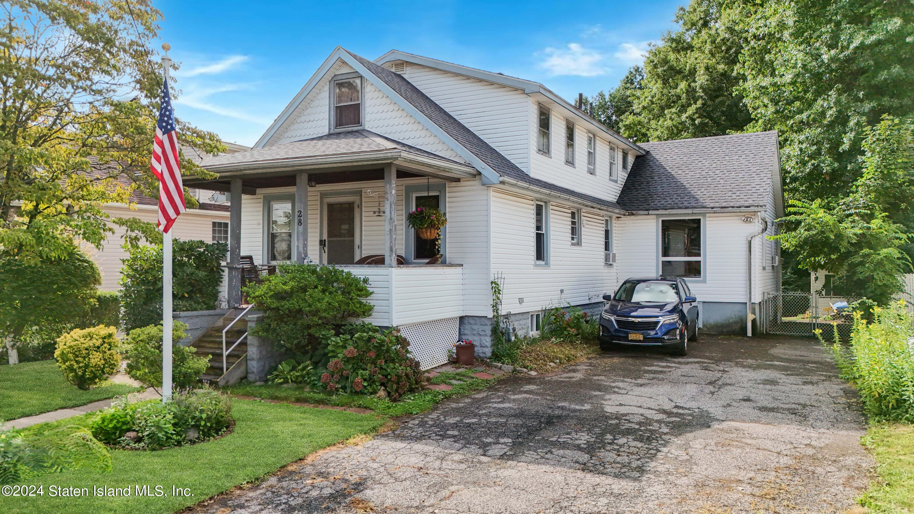 Utica St, Staten Island, NY 10309