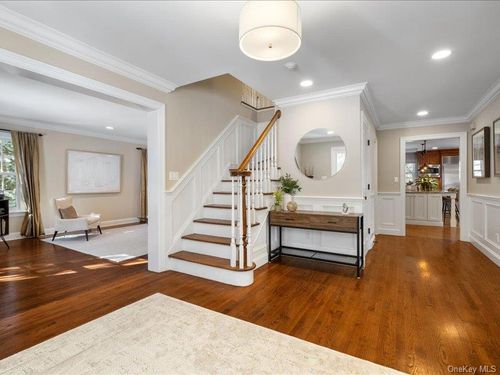 79 Greenacres Ave, Scarsdale, NY, 10583-1107 | Card Image