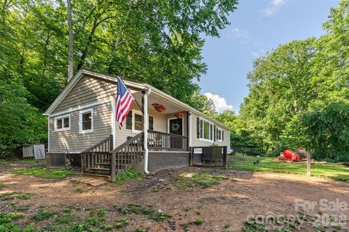1226 Newfound Rd, Leicester, NC, 28748-7613 | Card Image