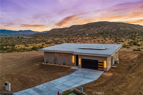 58855 Meredith Ct, Yucca Valley, CA, 92284-6600 | Card Image