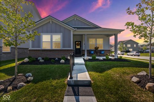 360 Lincoln Cir W, Fortville, IN, 46040-1733 | Card Image