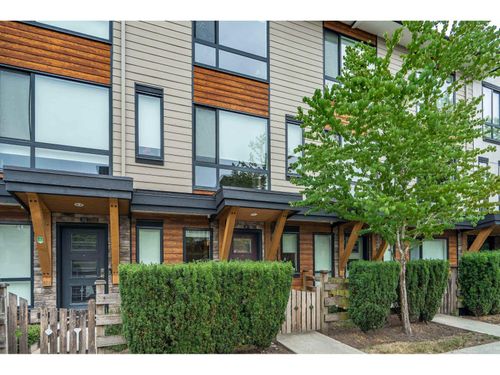 11-16488 64 Ave, Surrey, BC, V3S6X6 | Card Image