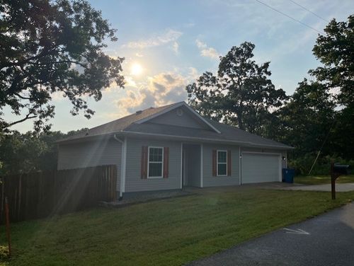 8 Horncastle Dr, Bella Vista, AR, 72714-4051 | Card Image
