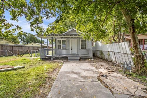 4718 Palmetto St, Bacliff, TX, 77518-1442 | Card Image
