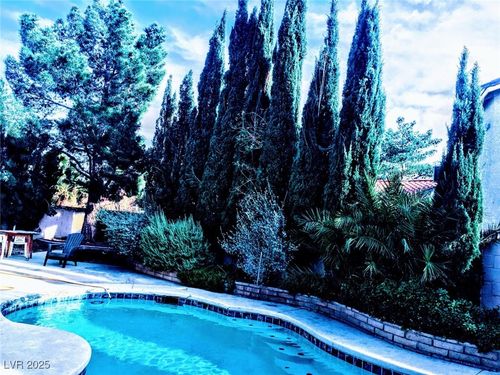 5315 Winston Dr, Las Vegas, NV, 89103-2443 | Card Image