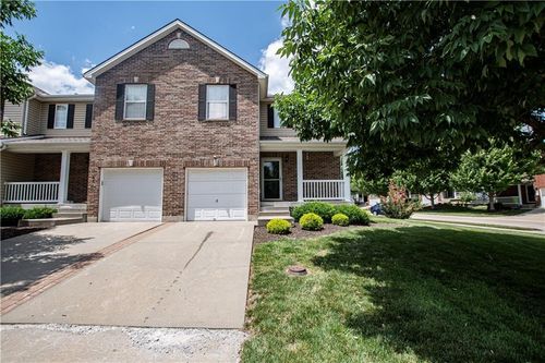 1100 Sw Arborfair Dr, Lee's Summit, MO, 64082-4161 | Card Image