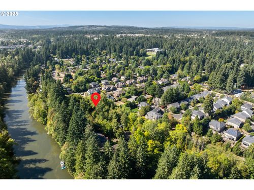 19368 Riverwood Ln, Lake Oswego, OR, 97035-1318 | Card Image