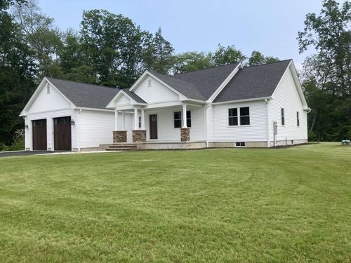 18 Molloy Ave, North Hatfield, MA, 01066-1005 | Card Image