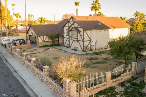 4877 Patterson Ave, Las Vegas, NV, 89104-6141 | Card Image