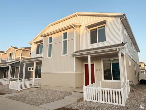 985-182 E 400 N, Saratoga Springs, UT, 84043-1823 | Card Image