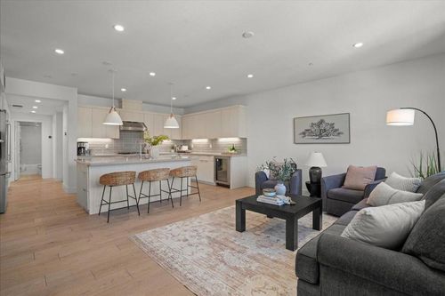 16293 Gellatt Ct, Los Gatos, CA, 95032-2103 | Card Image