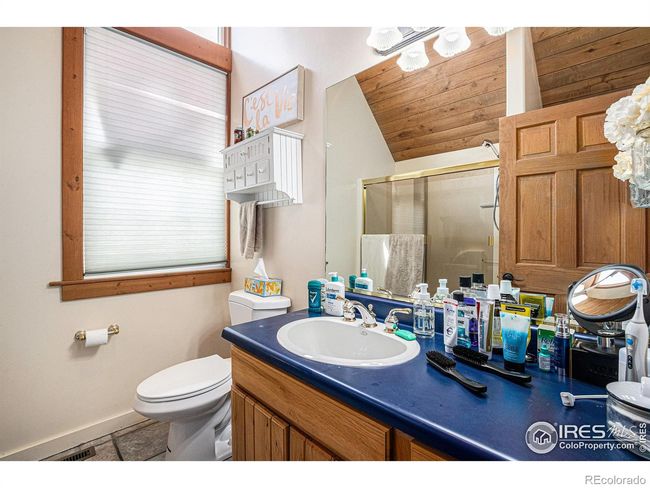 Full Bath up | Image 22