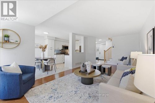 32 Laughland Lane, Guelph, ON, N1L0C9 | Card Image