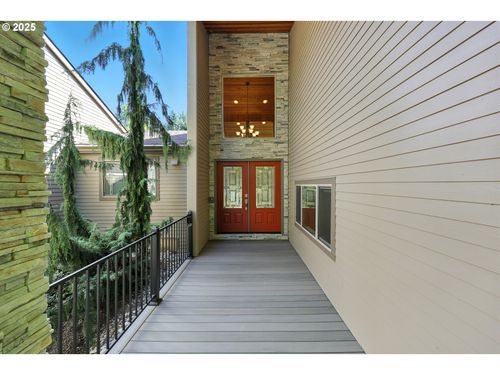 4200 Se Hull Ave, Milwaukie, OR, 97267-6443 | Card Image