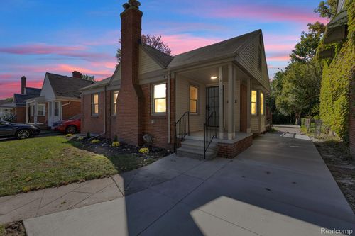 10035 Bramell, Detroit, MI, 48239-1370 | Card Image