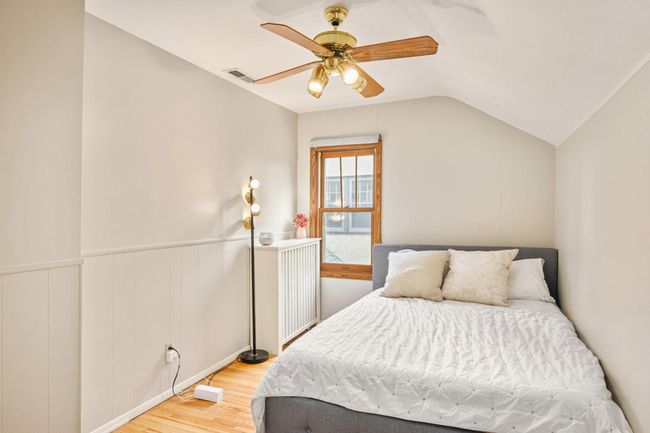 Third upstairs bedroom | Image 21