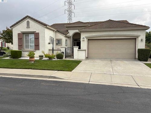 395 Grenadier Way, Brentwood, CA, 94513-6429 | Card Image