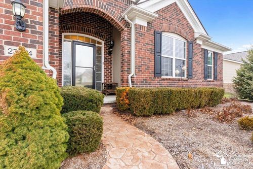 23854 Houghton Ln, Brownstown Twp, MI, 48134-8301 | Card Image