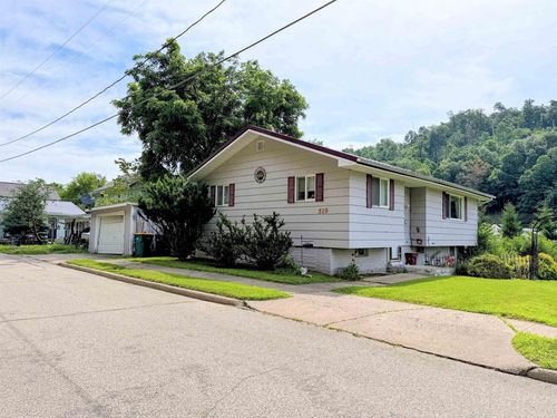 519 Ann St, Mc Gregor, IA, 52157-7705 | Card Image