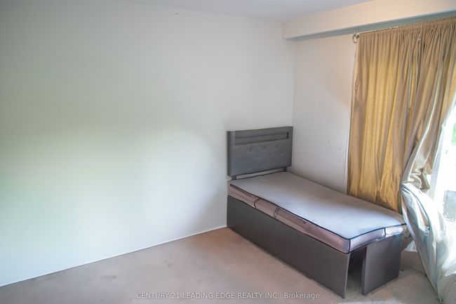 7 Futura Dr, House attached with 6 bedrooms, 2 bathrooms and 4 parking in North York ON | Image 26
