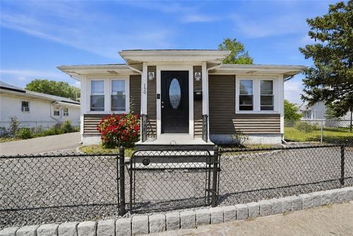 150 Senate St, Pawtucket, RI, 02861-1839 | Card Image