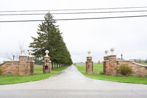 97 5th Concession E, Hamilton, ON, L8B1K4 | Card Image