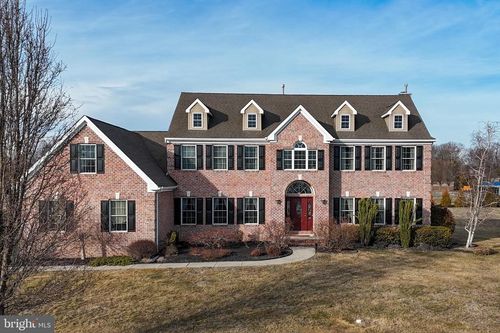 3 Fieldcrest Dr, PITTSGROVE, NJ, 08318-4187 | Card Image