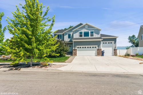 2086 W White Pine Dr, Layton, UT, 84041-7486 | Card Image