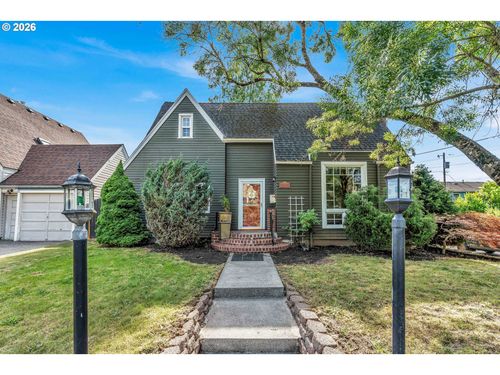 532 Se Peacock Ln, Portland, OR, 97214 | Card Image