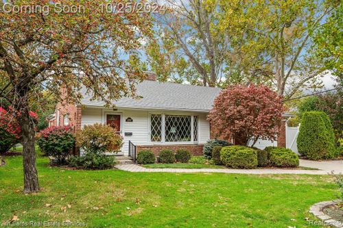 499 Chalfonte Avenue, Grosse Pointe Farms, MI, 48236 | Card Image