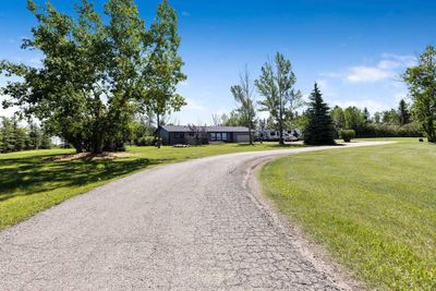 370024 128 St E, House detached with 5 bedrooms, 3 bathrooms and 10 parking in Aldersyde AB | Image 3