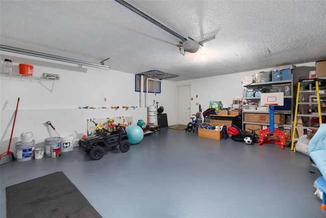 2 car garage | Image 33
