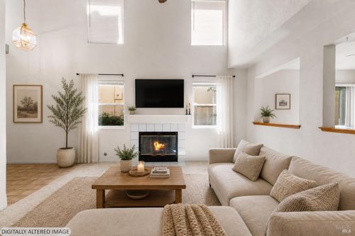1109 Syracuse Cir, Vacaville, CA, 95687-4672 | Card Image