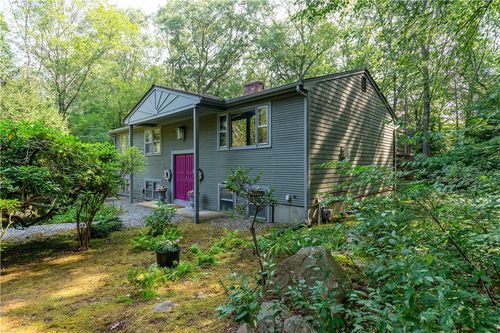 154 Spring Valley Dr, East Greenwich, RI, 02818-1908 | Card Image