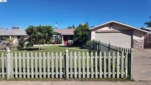9957 Nebula Way, Sacramento, CA, 95827 | Card Image
