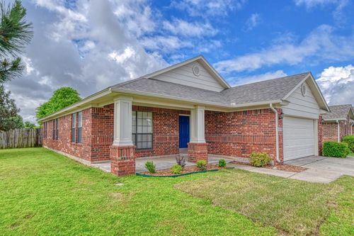 10700 Nw 36th Pl, Yukon, OK, 73099-3363 | Card Image