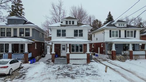 {{alt}} | Card Image