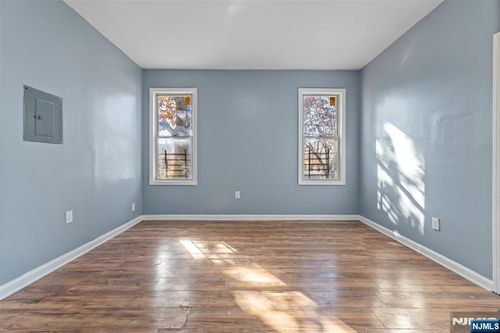 306-302-306 Clinton Pl, Newark, NJ, 07112-1564 | Card Image