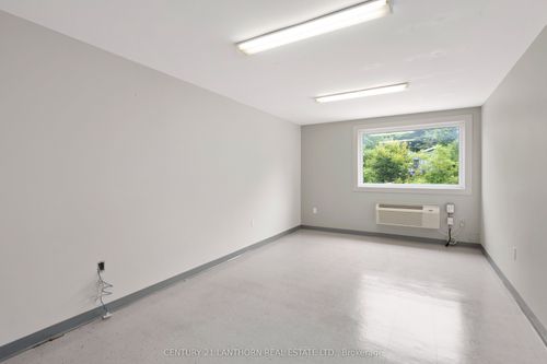 112-35 Bridge St, Picton, ON, K0K2T0 | Card Image