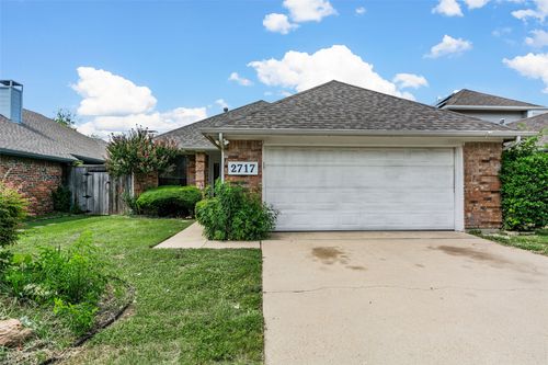 2717 Sedgeway Ln, Carrollton, TX, 75006-2157 | Card Image