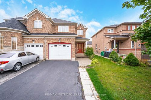 27 Prince Cres, Brampton, ON, L7A2C9 | Card Image